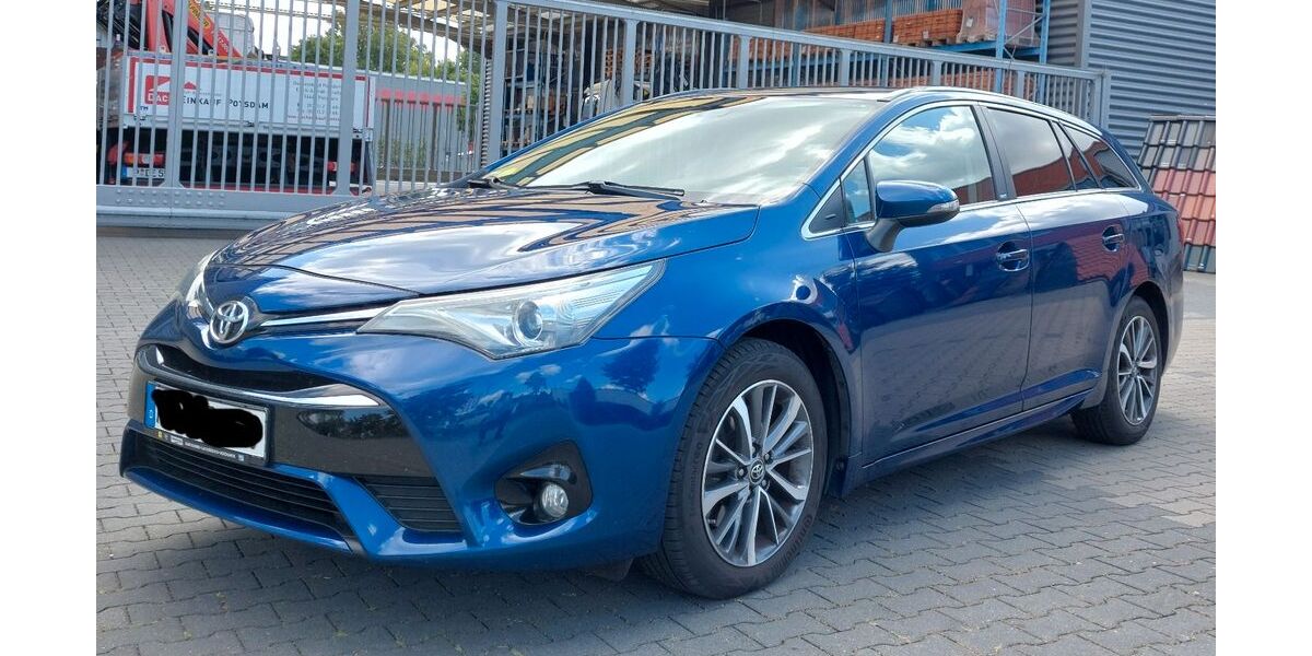 Toyota Avensis 221.000 km 7.790 &euro; Potsdam 14469