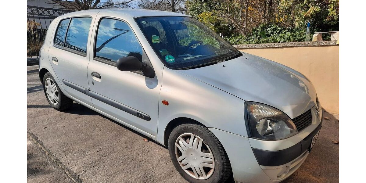 Renault Clio 166.601 km 1.200 &euro; Berlin 12355