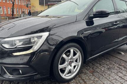 Renault Megane 77.200 km 8.999 &euro; Berlin - Tempelhof 12107