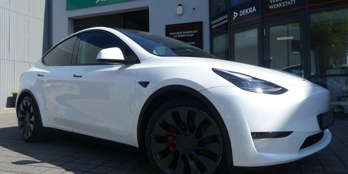 Tesla Model Y 23.665 km 42.800 &euro; Berlin 13156
