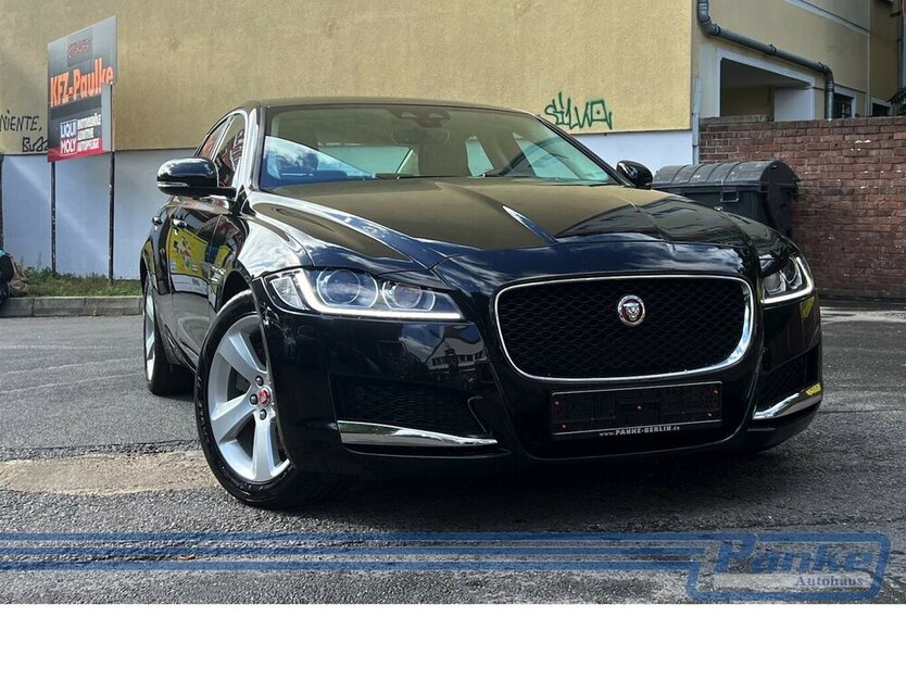 Jaguar XF R-Cam*Car-Play*Holz*AHK*Tempo*Leder* 91.387 km 17.480 € Berlin 13187