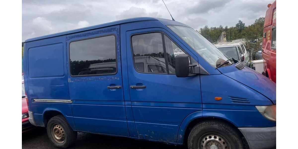 Mercedes-Benz Sprinter 187.000 km 2.799 &euro; berlin 13089