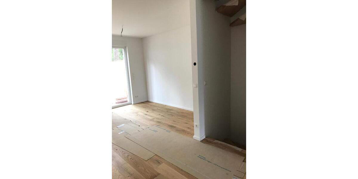 Reihenhaus Berlin Reinickendorf - 5 Zimmer, 160 m&sup2;, 2.350&euro; | Angebot:25722107