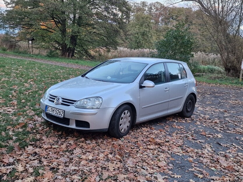 VW Golf V 122.000 km 5.000 € Berlin 10178