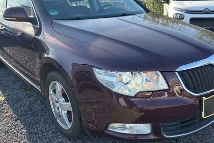 Skoda Superb 210.000 km 2.999 &euro; Berlin 13359