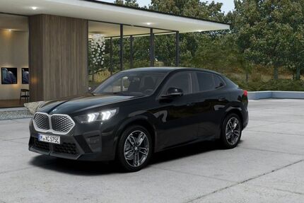 BMW iX2 4.000 km 51.940 &euro; Berlin 13593