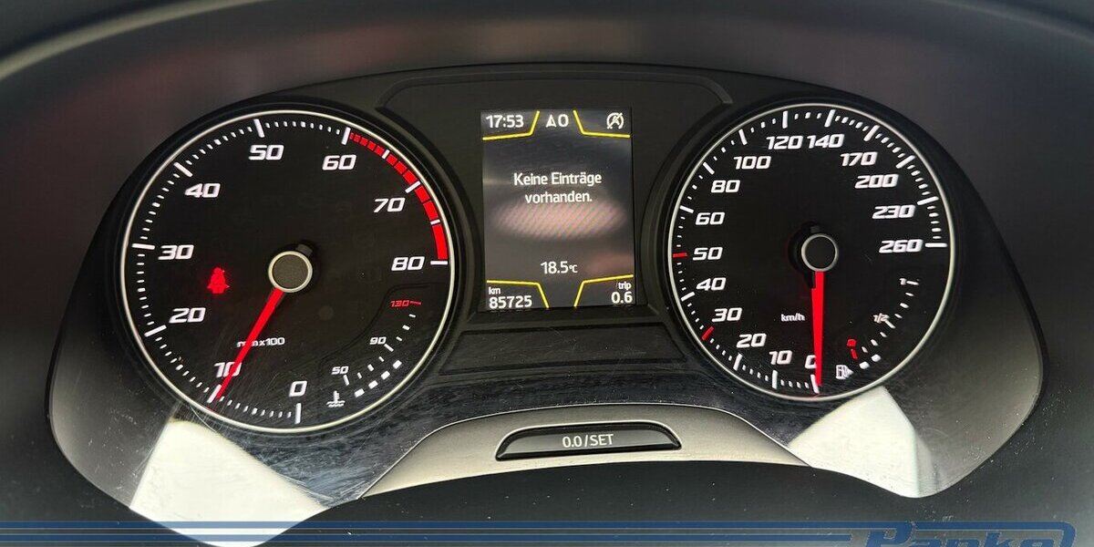 Seat Leon FR Alcantara Navi Sitzheizung SR/WR 85.720 km 12.290 &euro; Berlin 13187