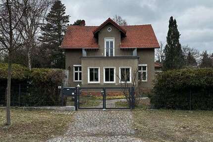 Haus Schulzendorf - 7 Zimmer, 146 m&sup2;, 1.900&euro; | Angebot:25900644