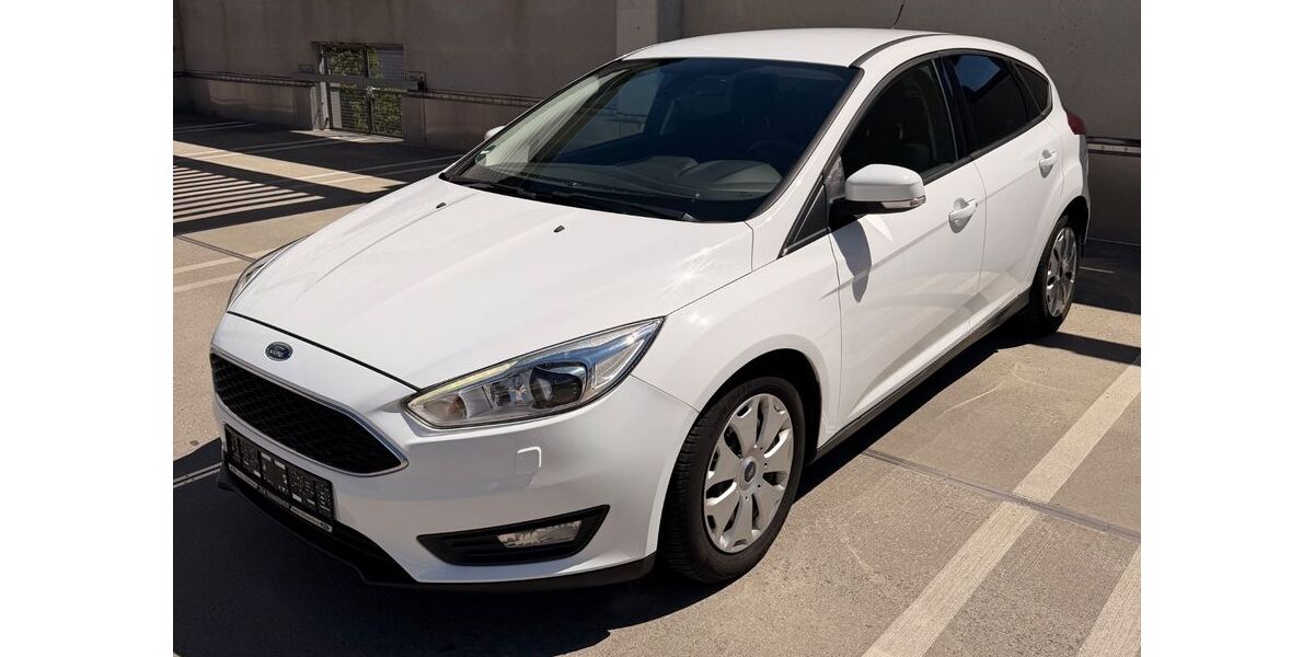 Ford Focus 128.900 km 5.400 &euro; Potsdam 14471