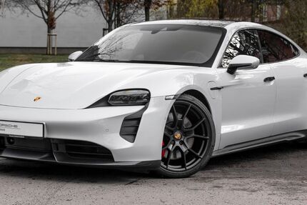 Porsche Taycan 10.817 km 96.930 &euro; Berlin 10587