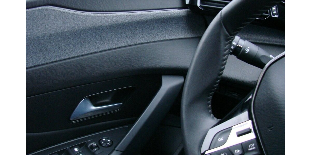 Peugeot 308 1.5L Allure ACC AHK LED Navi Kamera 34.524 km 23.980 &euro; Falkensee 14612