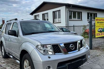 Nissan Pathfinder 216.210 km 6.800 &euro; berlin 12524