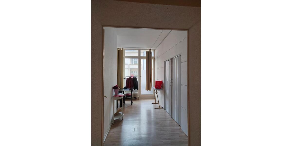 Etagenwohnung Berlin Charlottenburg-Wilmersdorf - 4 Zimmer, 110 m&sup2;, 400&euro; | Angebot:26205492