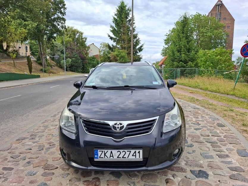 Toyota Avensis 465.000 km 3.990 € Berlin 14167