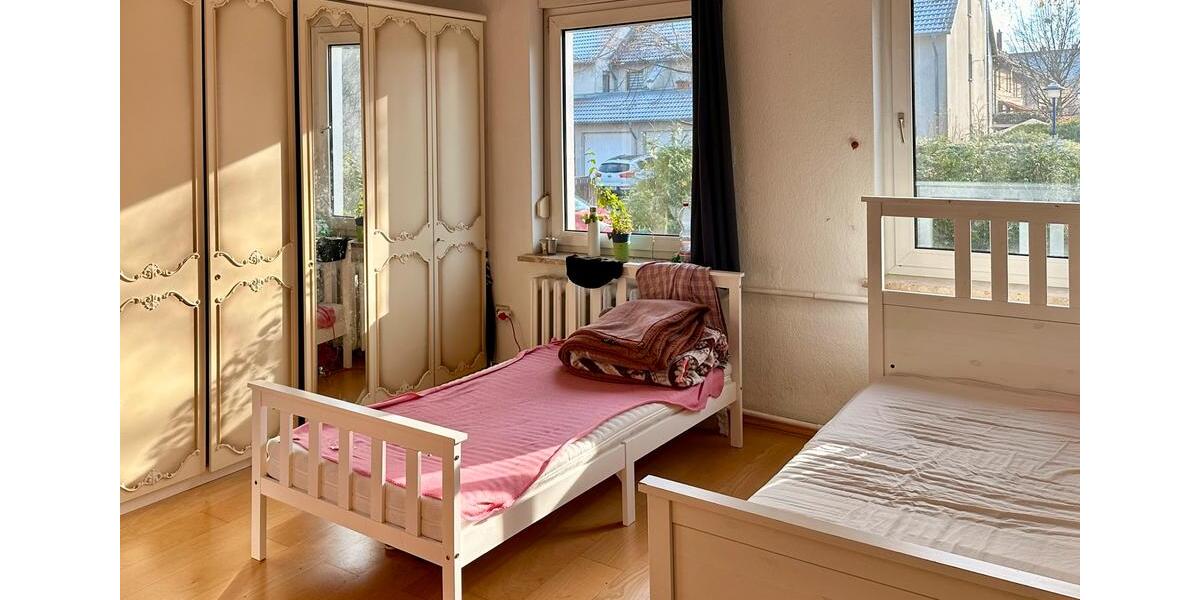 ❤️WG Zimmer im Haus mit Gross Garten 3 zimmer