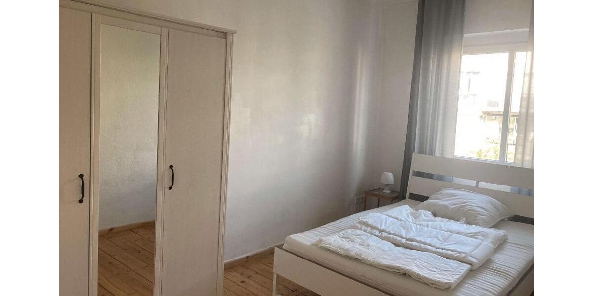 Etagenwohnung Berlin Lichtenberg - 3 Zimmer, 70 m&sup2;, 360&euro; | Angebot:27713917