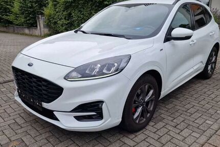 Ford Kuga 101.002 km 15.800 € Berlin 10178