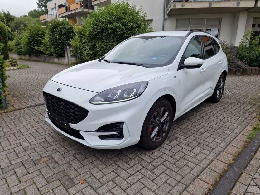 Ford Kuga 101.002 km 15.800 € Berlin 10178