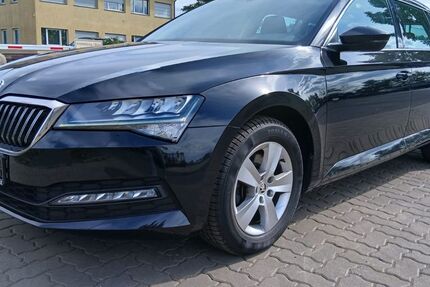 Skoda Superb 142.155 km 14.500 &euro; Berlin 12109