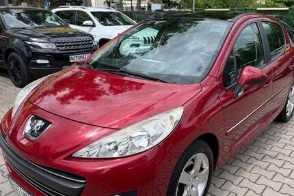 Peugeot 207 100.000 km 5.860 &euro; Berlin 13407