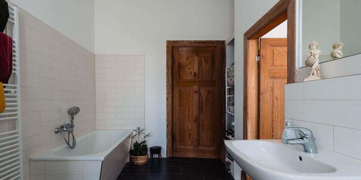 Stilvolle und großzügige Altbauwohnung mit Loft-Flair, Pariser Straße. 4 zimmer