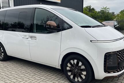 Hyundai STARIA 54.361 km 31.990 &euro; Ahrensfelde 16356