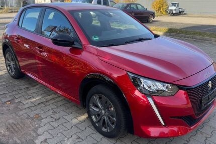 Peugeot 208 54.674 km 15.900 € Mittenwalde 15749