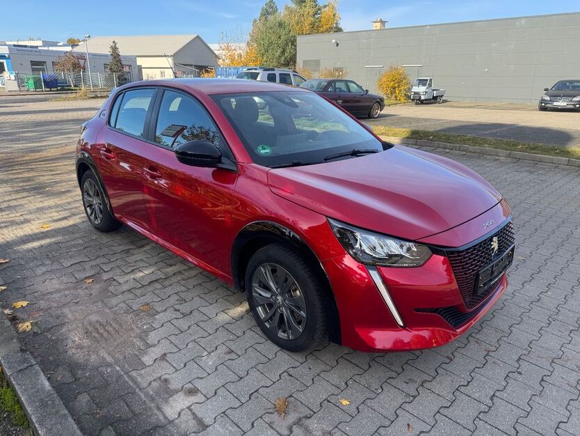 Peugeot 208 54.674 km 15.900 € Mittenwalde 15749