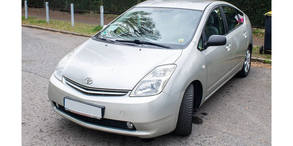 Toyota Prius 300.000 km 5.500 &euro; Berlin 13357