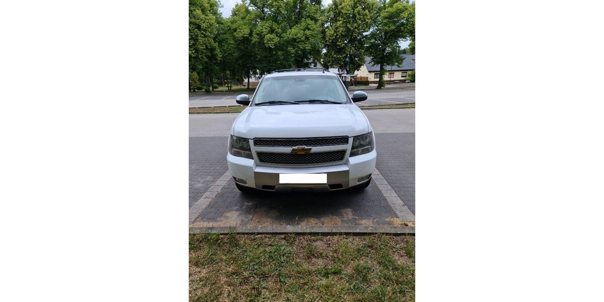 Chevrolet Tahoe 225.000 km 12.500 &euro; Prenden 16348