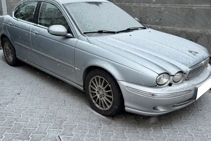 Jaguar X-Type 185.000 km 1.399 &euro; Berlin 12045