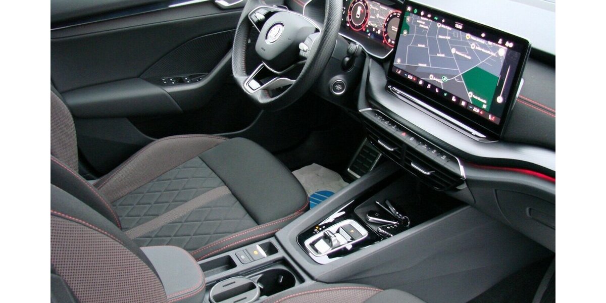 Skoda Octavia RS 2.0TSi AHK ACC LED Kamera 4.466 km 38.980 &euro; Falkensee 14612