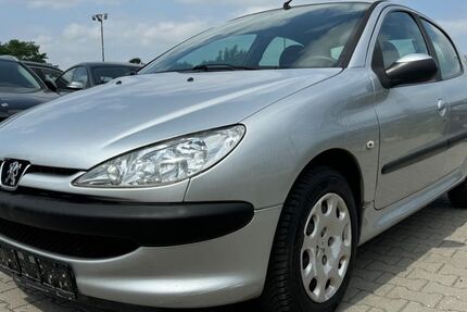 Peugeot 206 61.000 km 3.899 &euro; Oberkrämer 16727