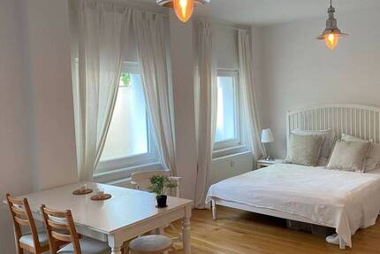 Vacant, renovated apartment, close to Tempelhofer Feld with exclusive use of a GARDEN area.