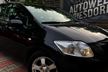 Toyota Auris 147.000 km 3.950 &euro; Berlin 12683
