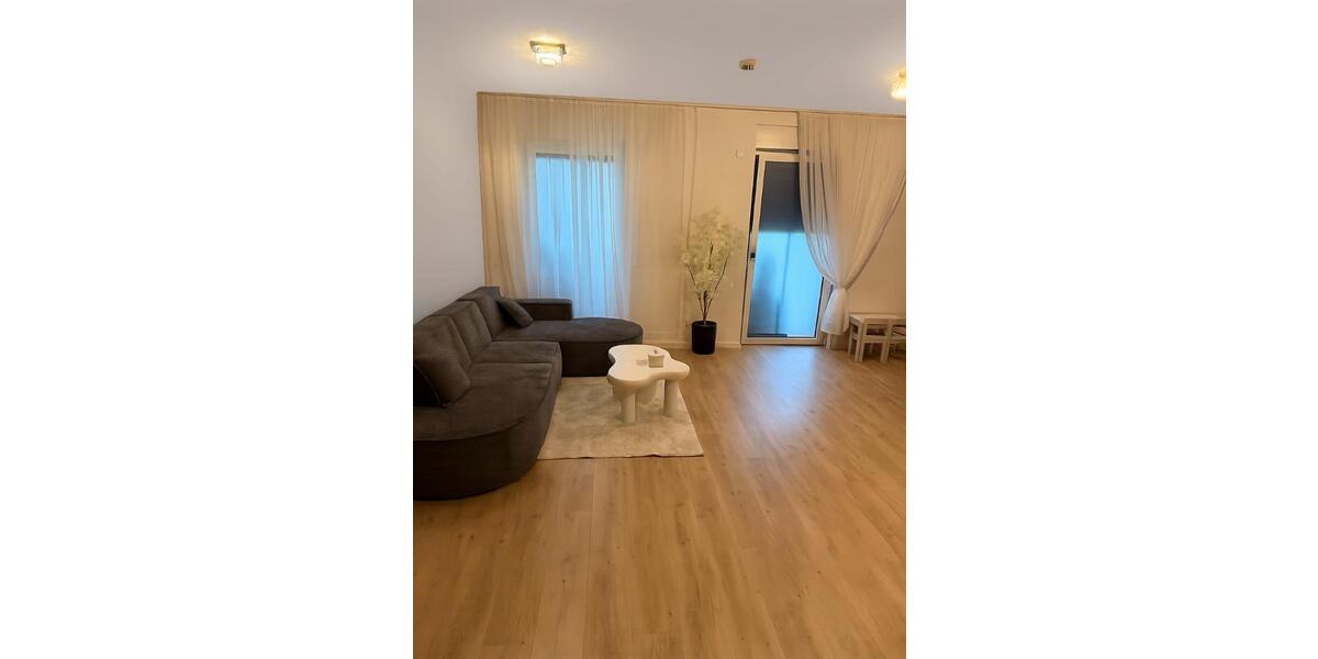 Erdgeschoßwohnung Schönefeld - 3 Zimmer, 88 m&sup2;, 1.500&euro; | Angebot:25944241