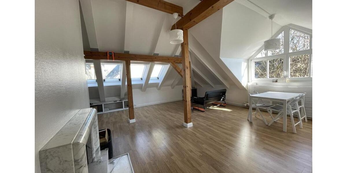 Dachgeschoßwohnung Berlin Steglitz-Zehlendorf - 3 Zimmer, 79 m&sup2;, 1.260&euro; | Angebot:25854994