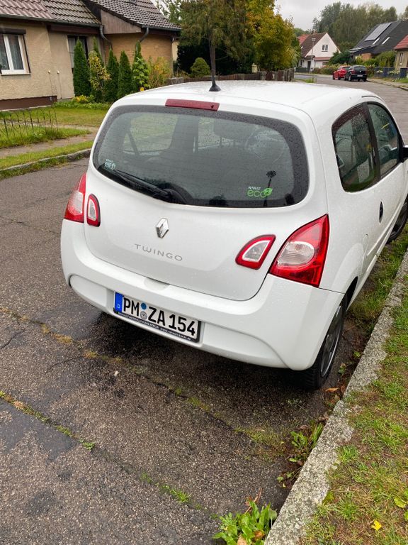 Renault Twingo 136.000 km 2.950 € Berlin 13051
