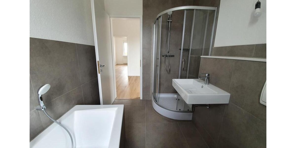 Etagenwohnung Velten - 2.5 Zimmer, 81 m&sup2;, 1.025&euro; | Angebot:26003509