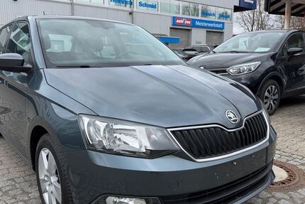 Skoda Fabia 103.100 km 10.490 &euro; Berlin 12277