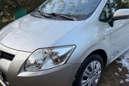 Toyota Auris 97.900 km 4.000 &euro; Mühlenbeck 16567