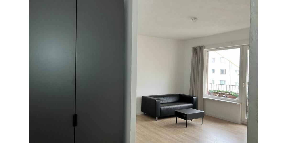 Dachgeschoßwohnung Berlin Charlottenburg-Wilmersdorf - 1 Zimmer, 37 m&sup2;, 889&euro; | Angebot:25963426
