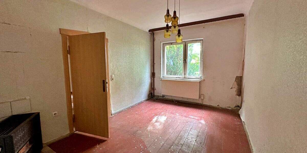 Großes Grundstück am Rande von Berlin bebaut mit einem EFH und Ferienhaus 1 zimmer