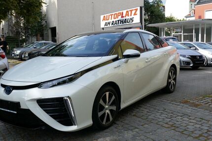 Toyota Mirai 115.080 km 11.950 &euro; Berlin-Tempelhof 12105