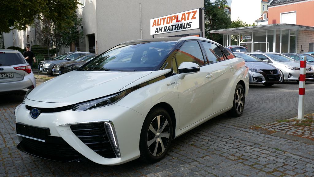 Toyota Mirai 115.080 km 11.950 &euro; Berlin-Tempelhof 12105