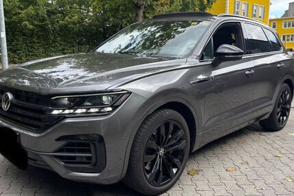 VW Touareg 83.000 km 45.555 &euro; Berlin 12167