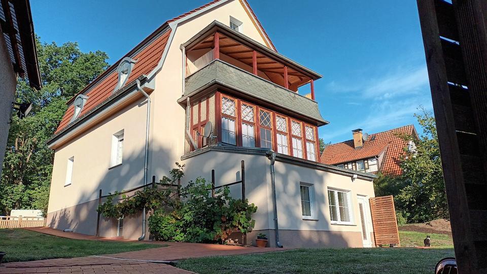 Villa nahe Wasser, bezugsfertig