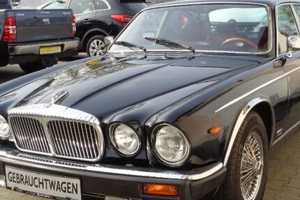 Jaguar Daimler 165.000 km 15.680 € Berlin 12247