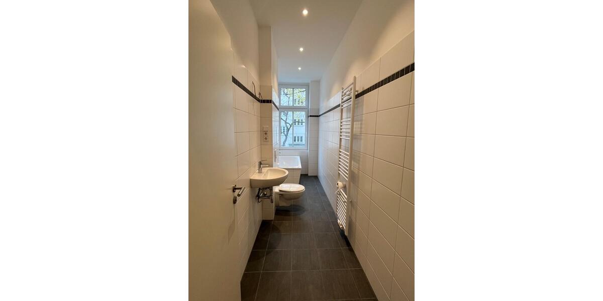 Etagenwohnung Berlin Lichtenberg - 2 Zimmer, 63 m&sup2;, 1.260&euro; | Angebot:26000136