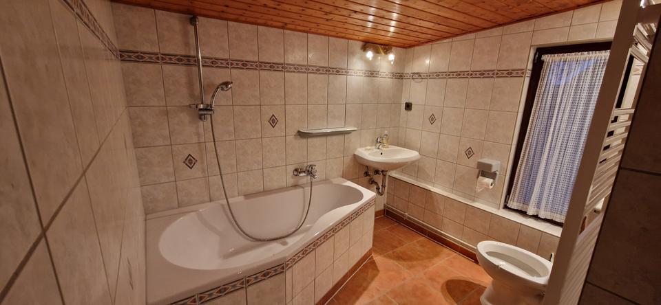 Villa Berlin Spandau - 2 Zimmer, 140 m&sup2;, 1.800&euro; | Angebot:26392302